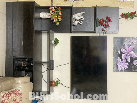 STYLISH TV CABINET